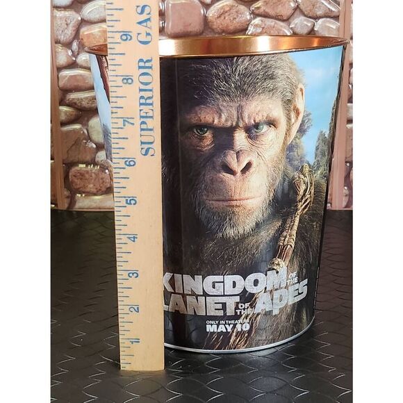 Kingdom of The Planet of The Apes” Souvenir Popcorn Bucket, Regal Cinemas - Picture 7 of 7
